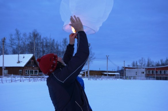 Poles launching air lantern sm
